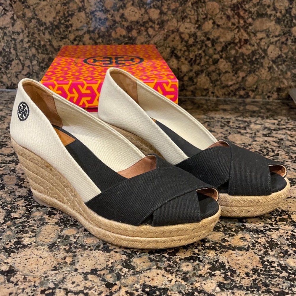 EUC Tory Burch Black/Natural canvas wedge espadrilles